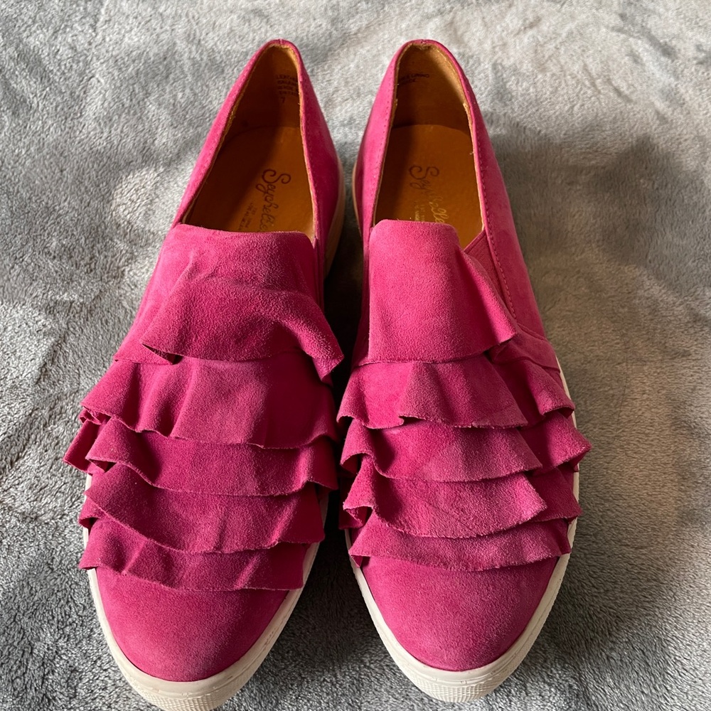 Seychelles Pink Ruffle Flats - Picture 2 of 10